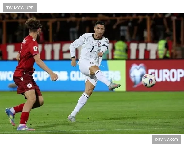 C罗红牌面临禁赛，将缺席葡萄牙对阵亚美尼亚关键战