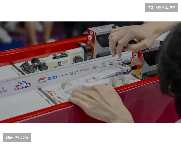 F1商业模型转型：从烧钱竞赛到预算帽下的盈利之路