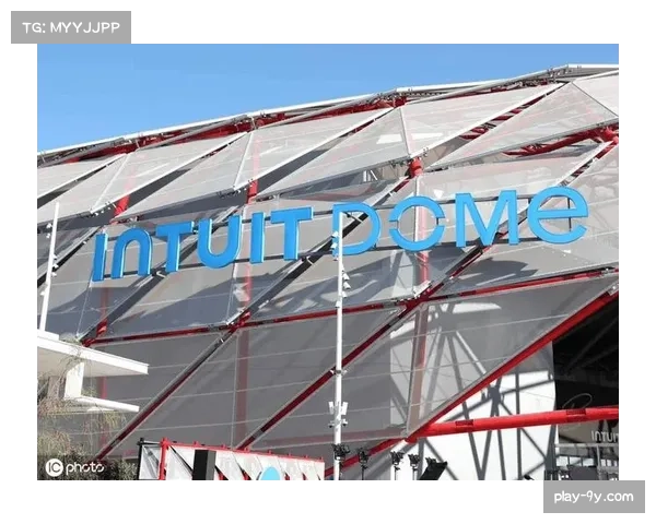 Intuit Dome设计容纳18000名观众，配备最先进视听与科技设施